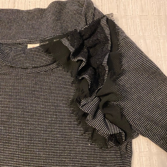 Anthropologie Deletta size medium top - Picture 3 of 4